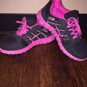 Nike shoes size 6